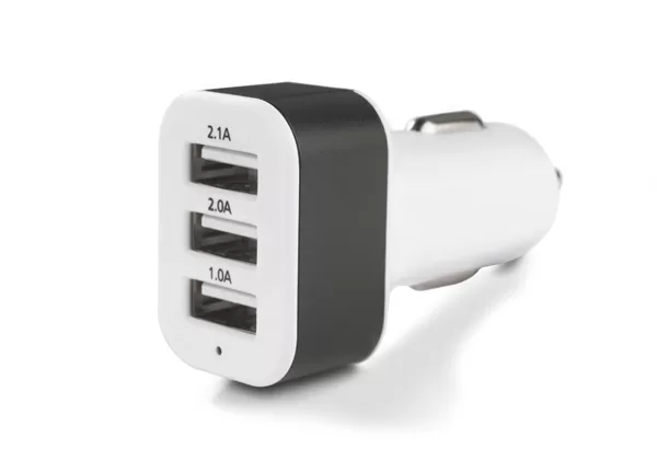 Lādētājs automāšīnai